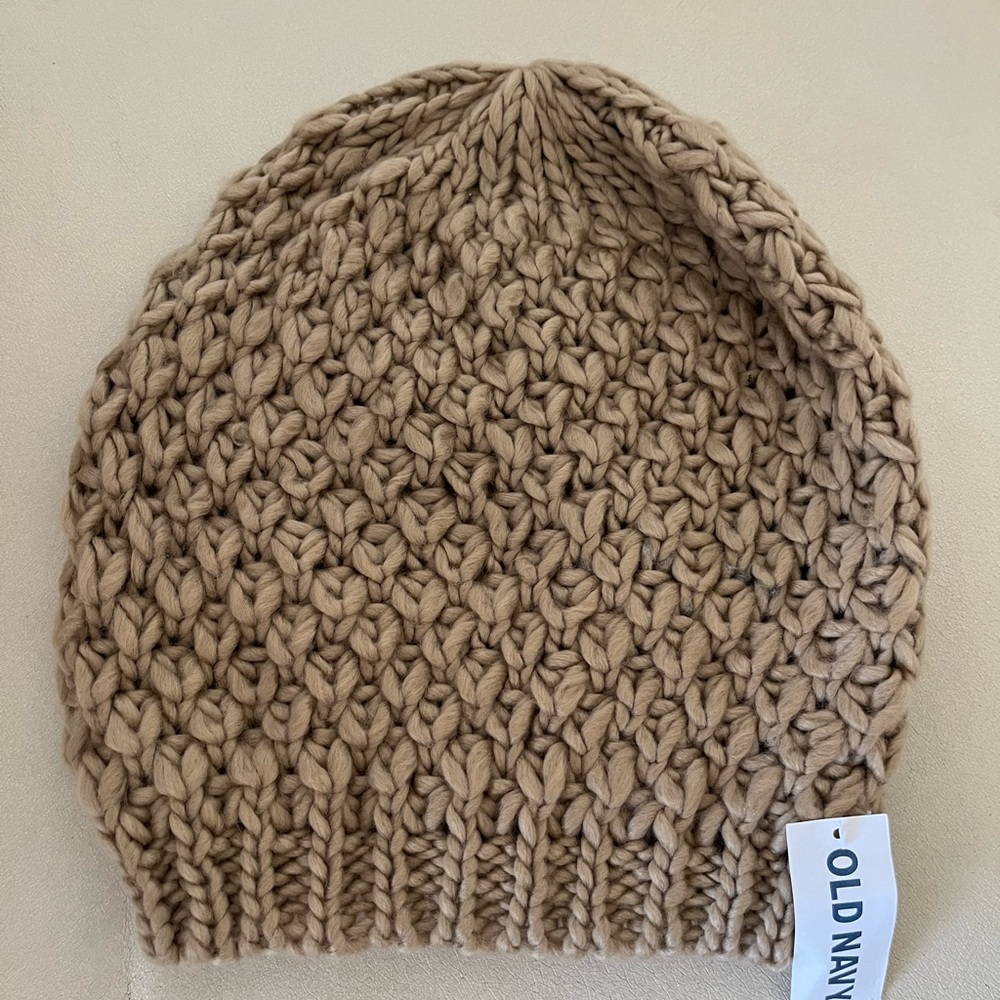 Old Navy Beige Chunky Knit Beanie